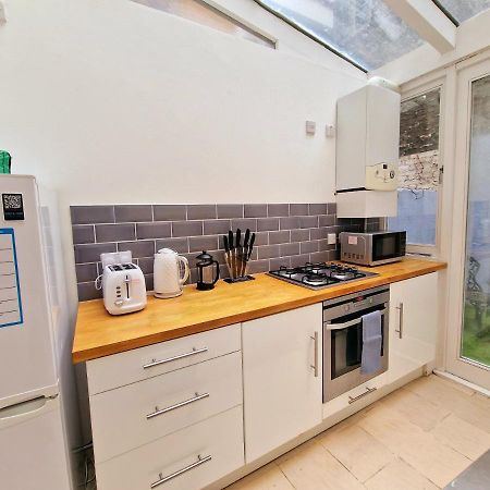 Beautiful Hyde Park Flat By Lancaster Gate Station With Private Back Patio Londres Exterior foto